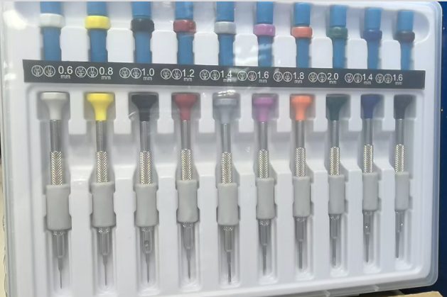 10Pcs Rubber Cap Screwdriver Set With Spare Blades