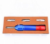 07004 Updated  Pry Bottom case opener